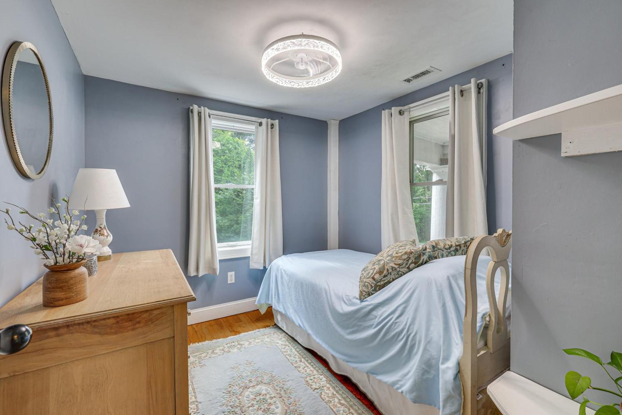 Quintessential New England Home With Patio And Grill! Πάτναμ Εξωτερικό φωτογραφία